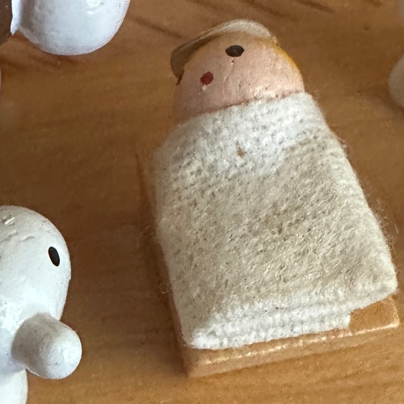 Vintage Wooden Nativity Scene R Dakin & Co Miniature Nativity - Picture 8 of 9